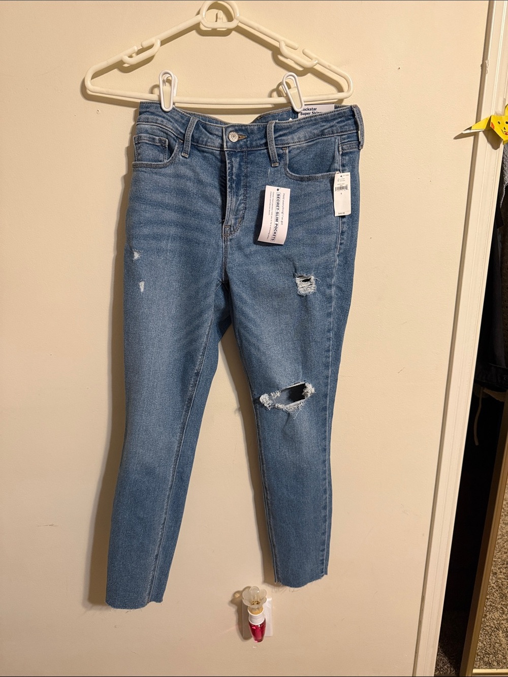 Old Navy Rockstar Super Skinny Distressed High-Rise Blue Jeans